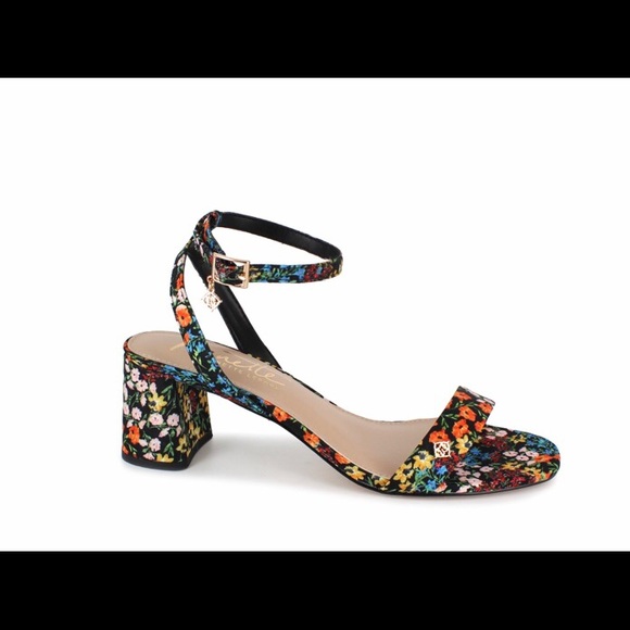$50@DSW, NWT 7.5 Nanette Lepore Blk Floral Sandals - Picture 2 of 6